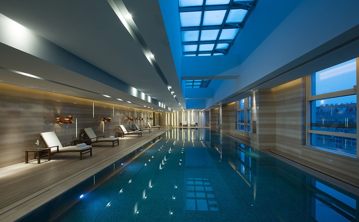 健身中心的室内泳池向住店客人免费开放，客人可随时前往让自己身心恢复活力。