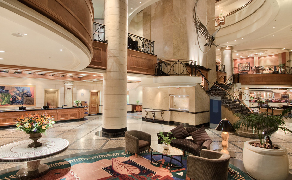 桑顿希尔顿酒店大堂