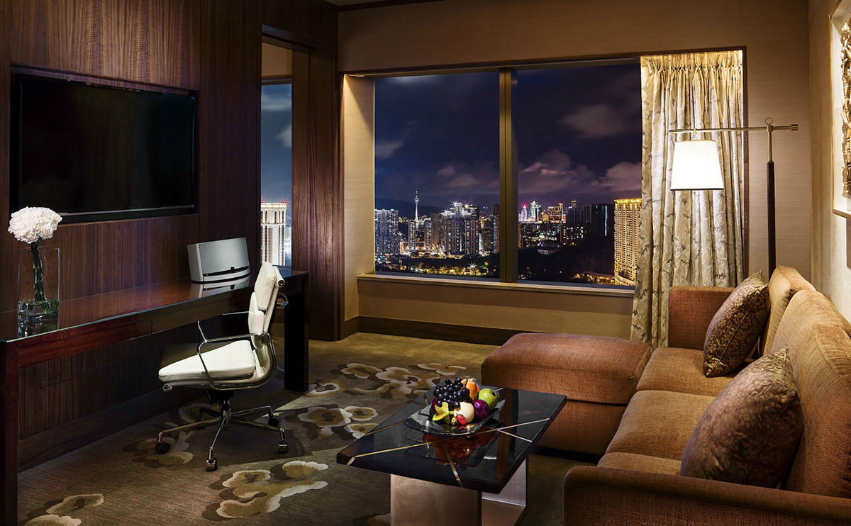 商务大床套房 - 客厅