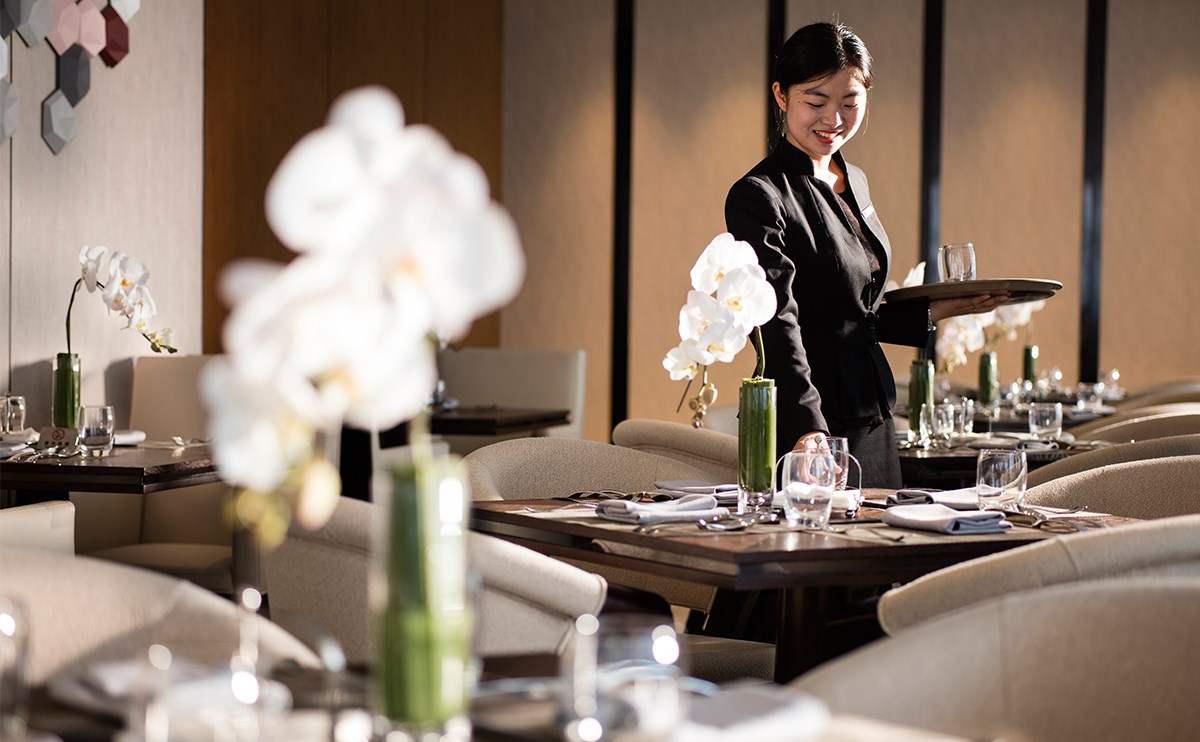 四楼全日餐厅-open-局部摆台