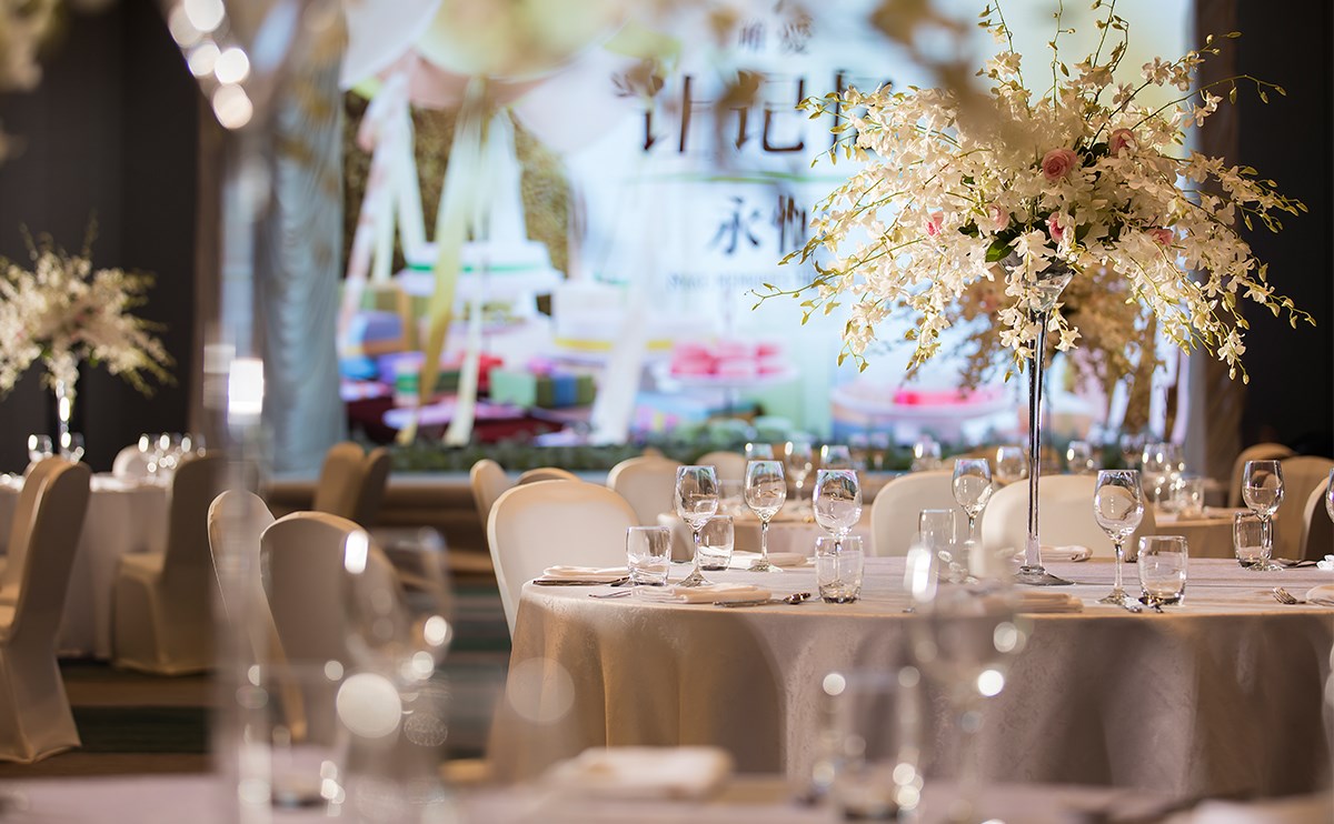 五楼嘉发厅-西式婚宴-局部摆台