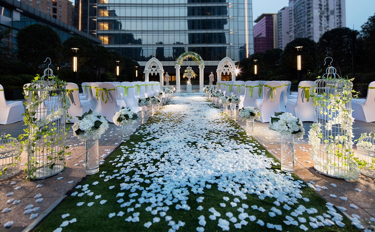 重庆嘉发希尔顿逸林酒店五楼嘉发厅-西式婚宴-局部摆台 重庆嘉发