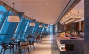 高贵典雅的酒廊提供免费下午茶及晚间畅饮时刻