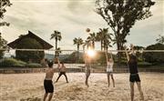 沙滩排球场，位于1层，让您尽享来自三亚的柔软细沙和浙江的和煦阳光
