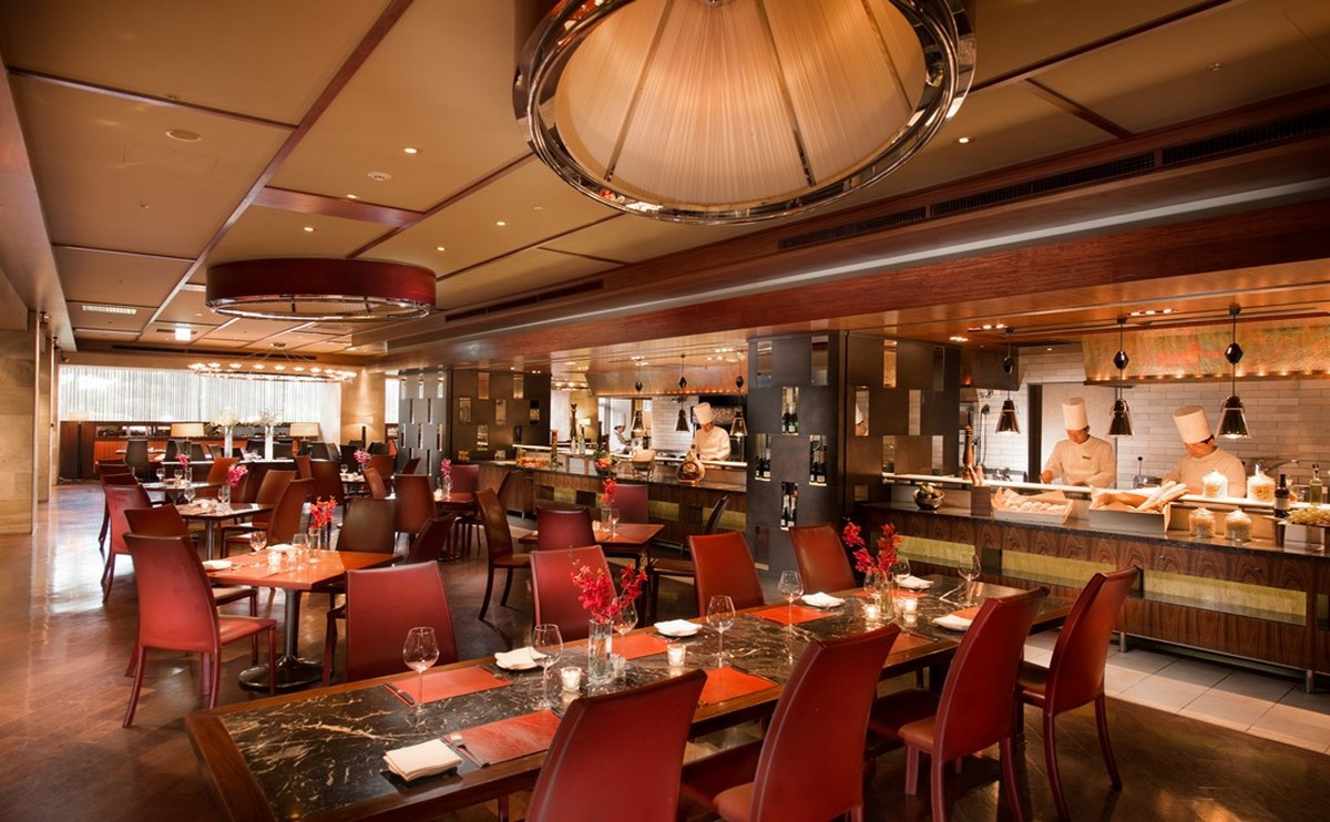 东京湾希尔顿酒店the square   accendo 餐厅