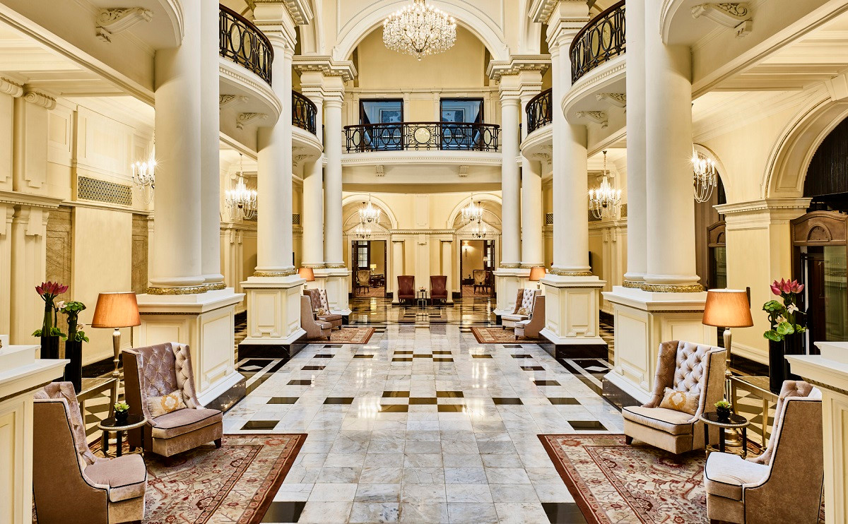 华尔道夫会所大堂 - 历史悠久的场所,令人叹为观止的建筑以及豪华的