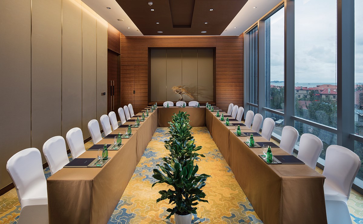 酒店拥有超过1,652平米的多功能会议空间,是各类商务会议,社交宴请
