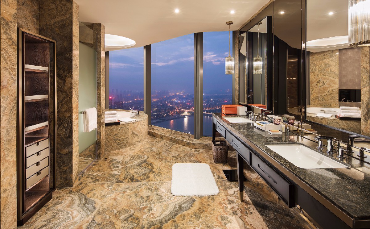 总统套房-315平方米,360度全江景视野.