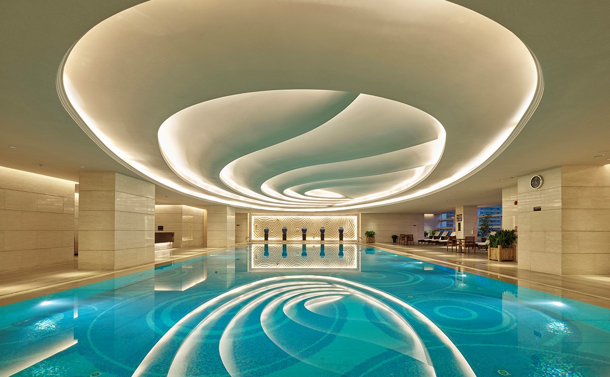 室内恒温泳池 - 25米长、10米宽的室内恒温泳池，让您心随水动，欢快畅游