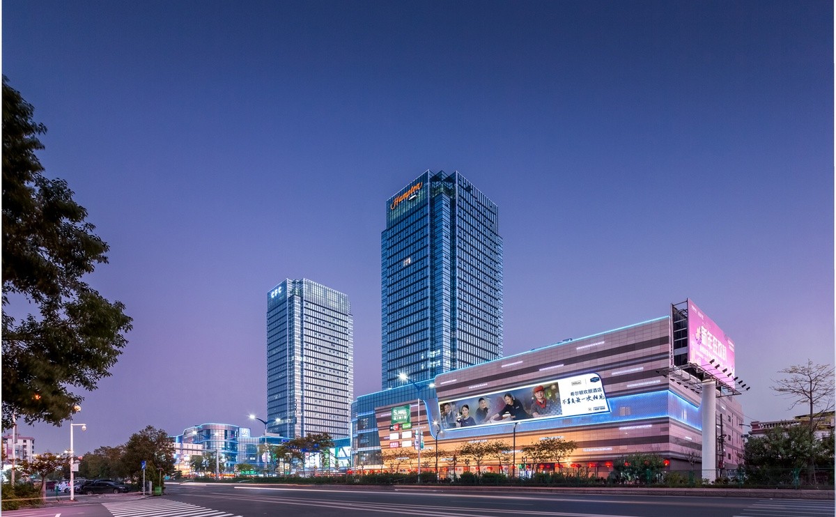 潮州财富中心希尔顿欢朋酒店