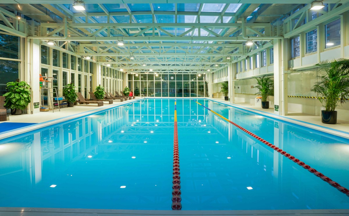 北京希尔顿逸林酒店游泳池,于酒店三层的健身房内,恒温泳池,舒适感受.